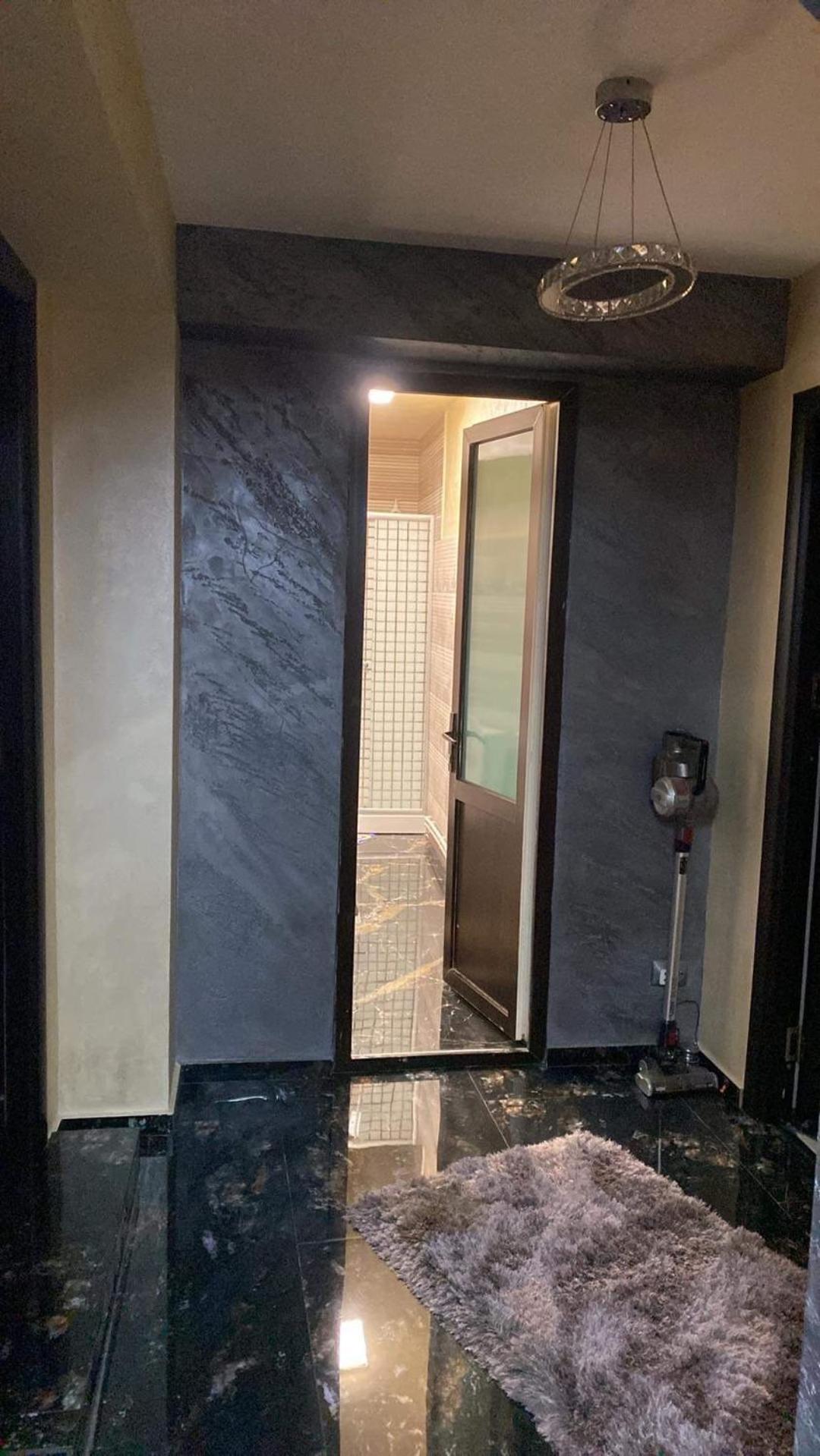 Lovely 1 Bedroom Flat In A 2 Ground Floor House Craiova Esterno foto